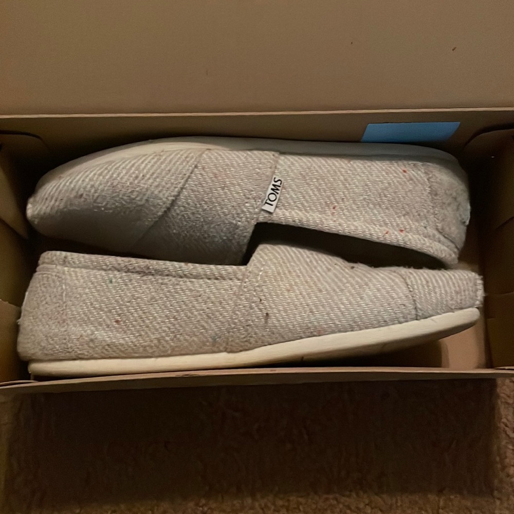 Toms